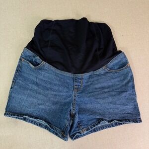 Isabel Maternity by Ingrid & Isabel Denim Midi Shorts Over Belly Blue Size 6